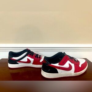 Jordan 1Low FlyEase Gym Red Men’s 10.5
